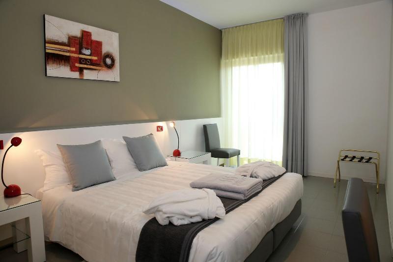 Monaco Suites Hotel Lignano Sabbiadoro Eksteriør bilde