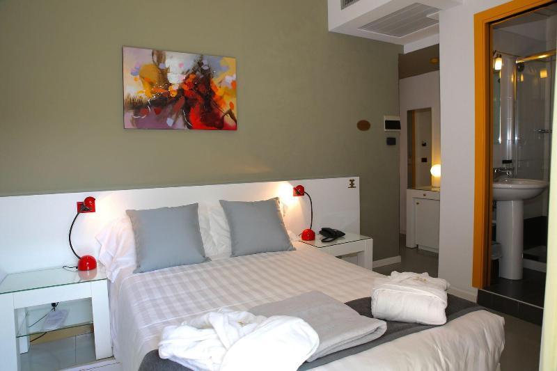 Monaco Suites Hotel Lignano Sabbiadoro Eksteriør bilde