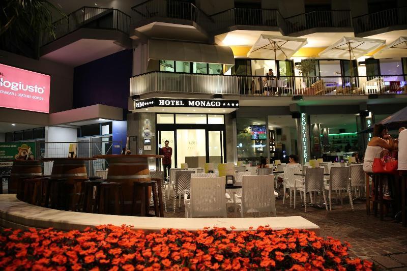 Monaco Suites Hotel Lignano Sabbiadoro Eksteriør bilde