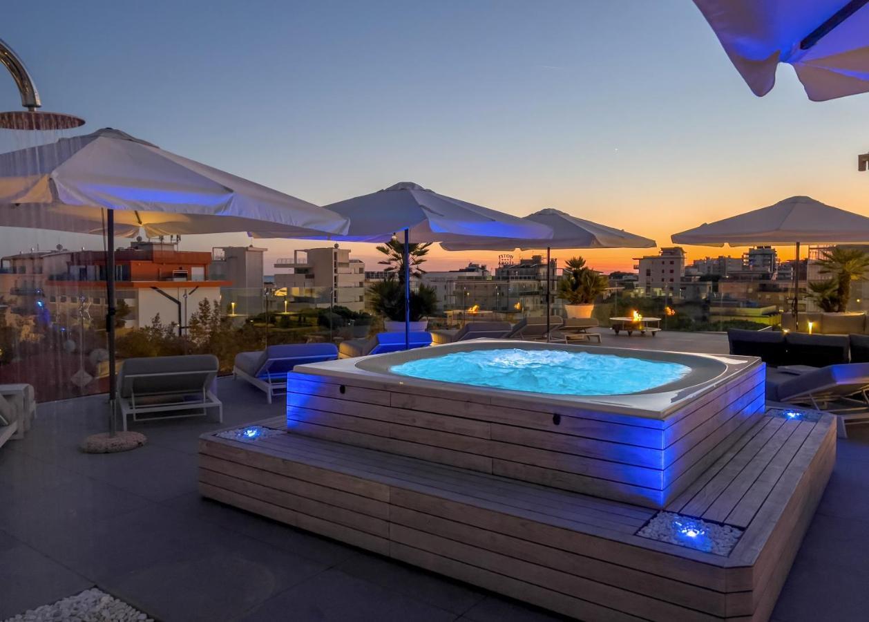 Monaco Suites Hotel Lignano Sabbiadoro Eksteriør bilde