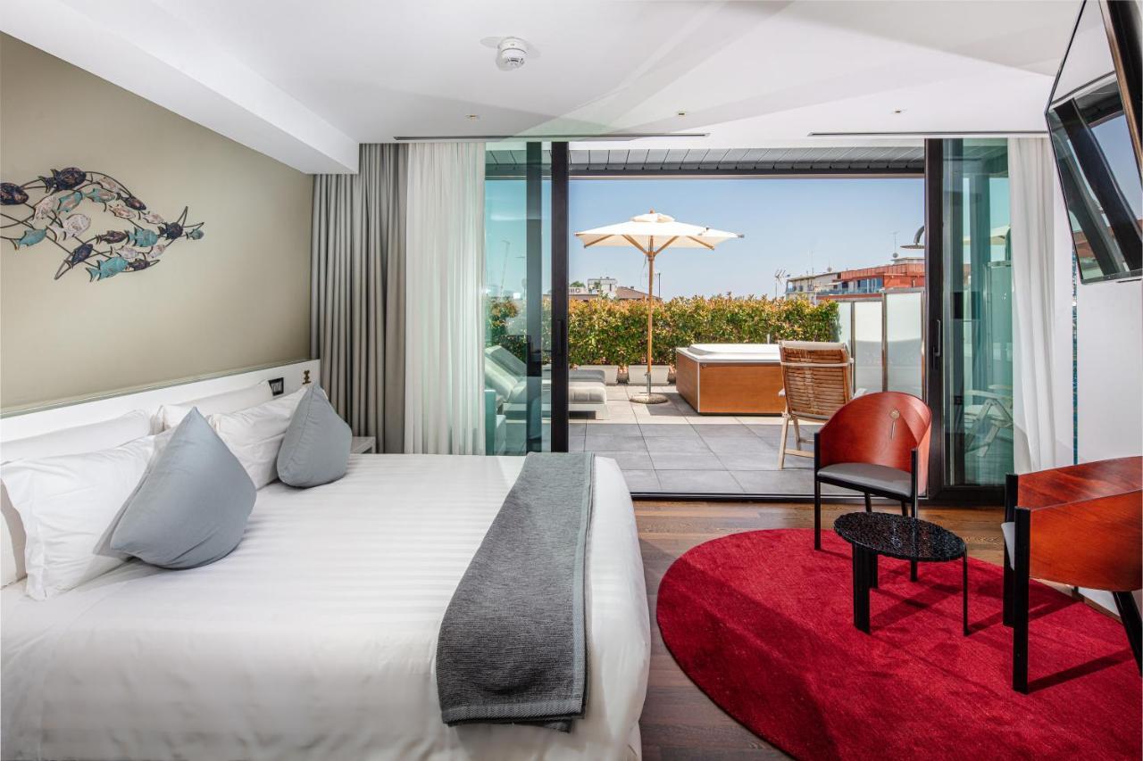 Monaco Suites Hotel Lignano Sabbiadoro Eksteriør bilde